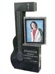 Памятник из гранита в Кореновске
